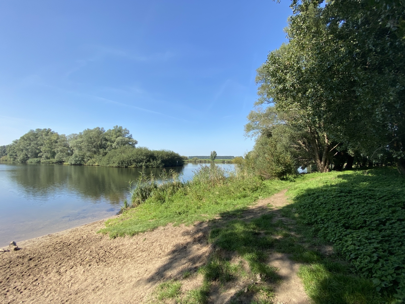 Strandje aan de overkant