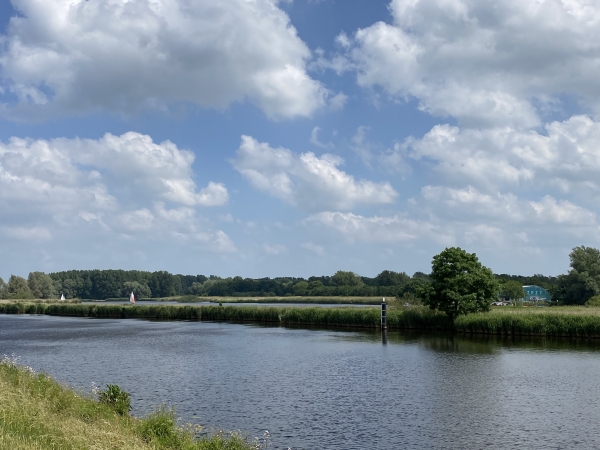 Het blauwe Zwarte water in Stadshagen