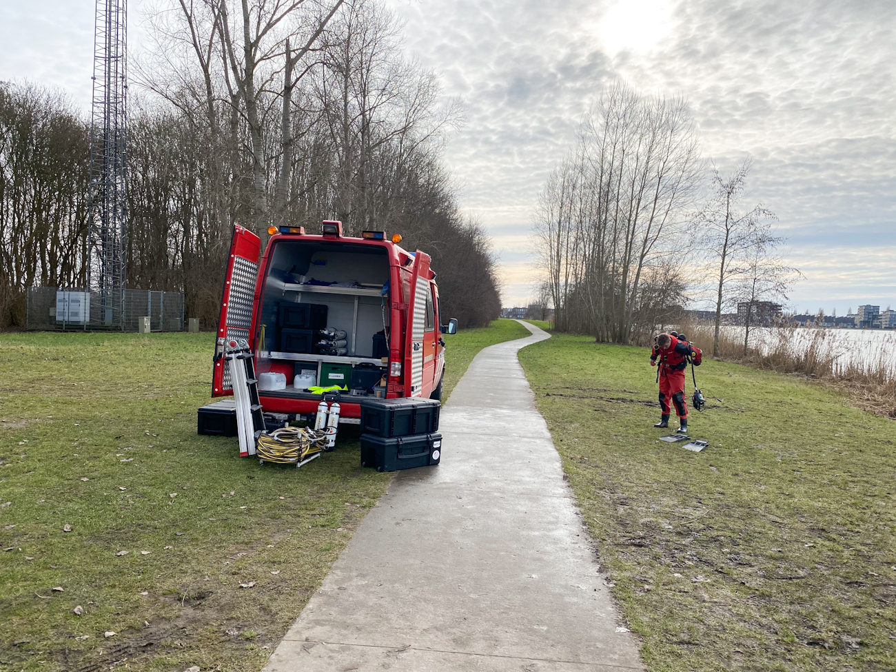 Duikers brandweer oefenen